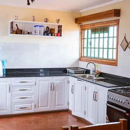 Wild Amboseli Ndovu Cottage. Exterior photo