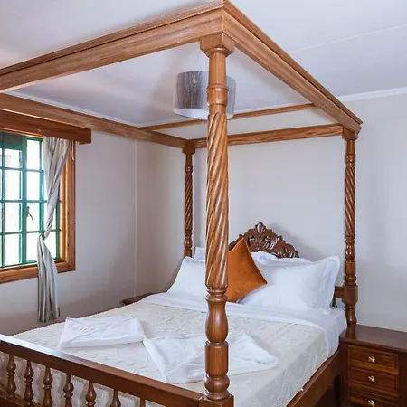 Wild Amboseli Ndovu Cottage. Exterior photo