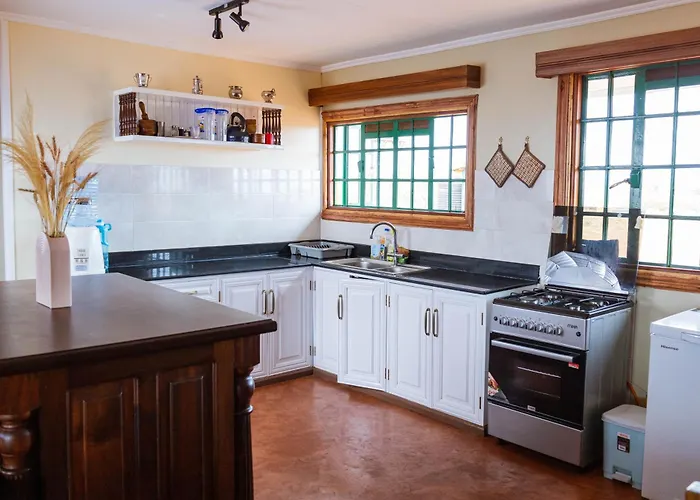 Wild Amboseli Ndovu Cottage.