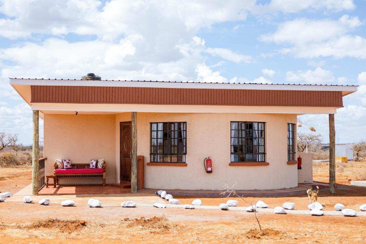 Country house Wild Ndovu Cottage. *