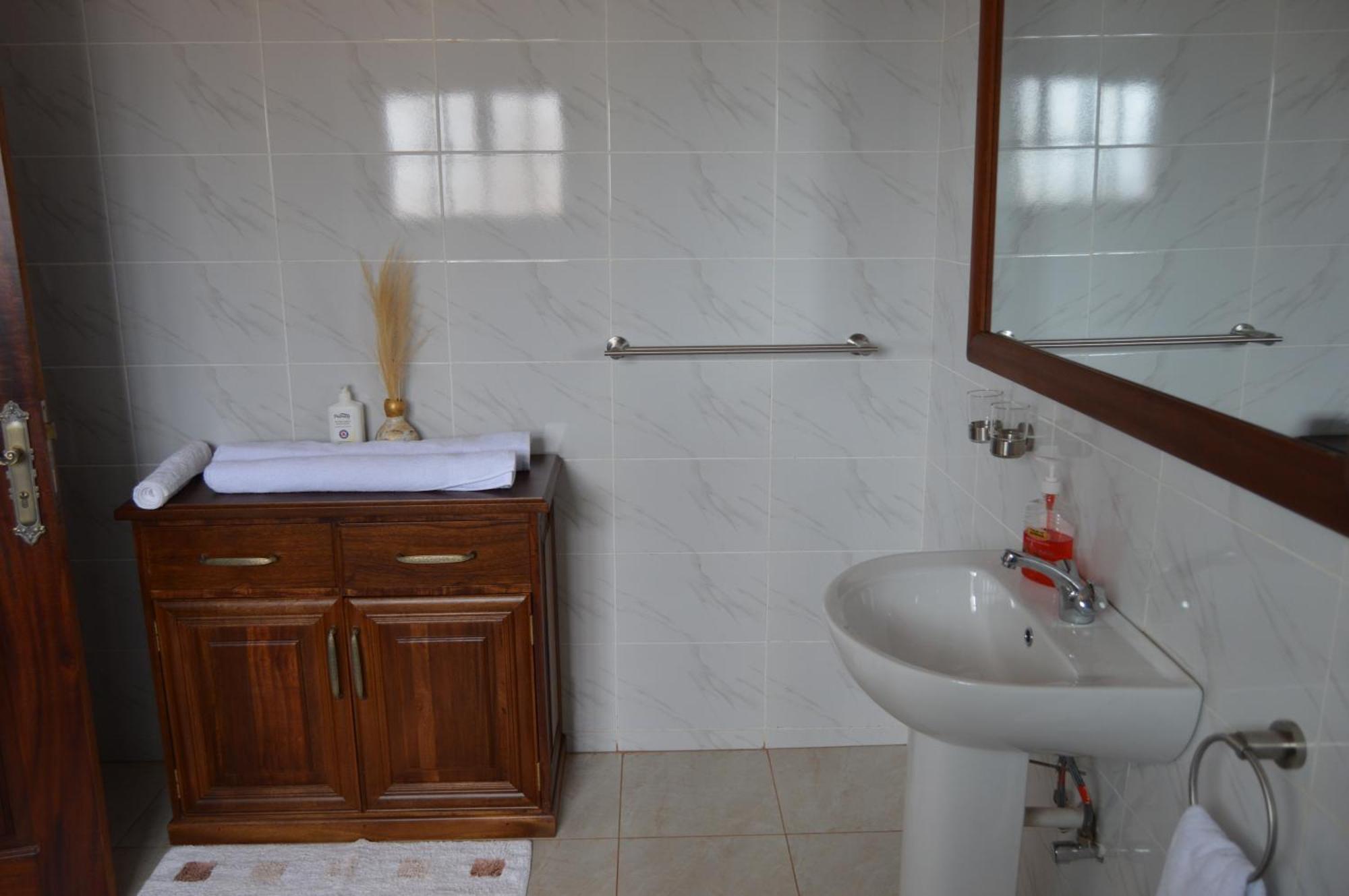 Wild Ndovu Cottage. Amboseli