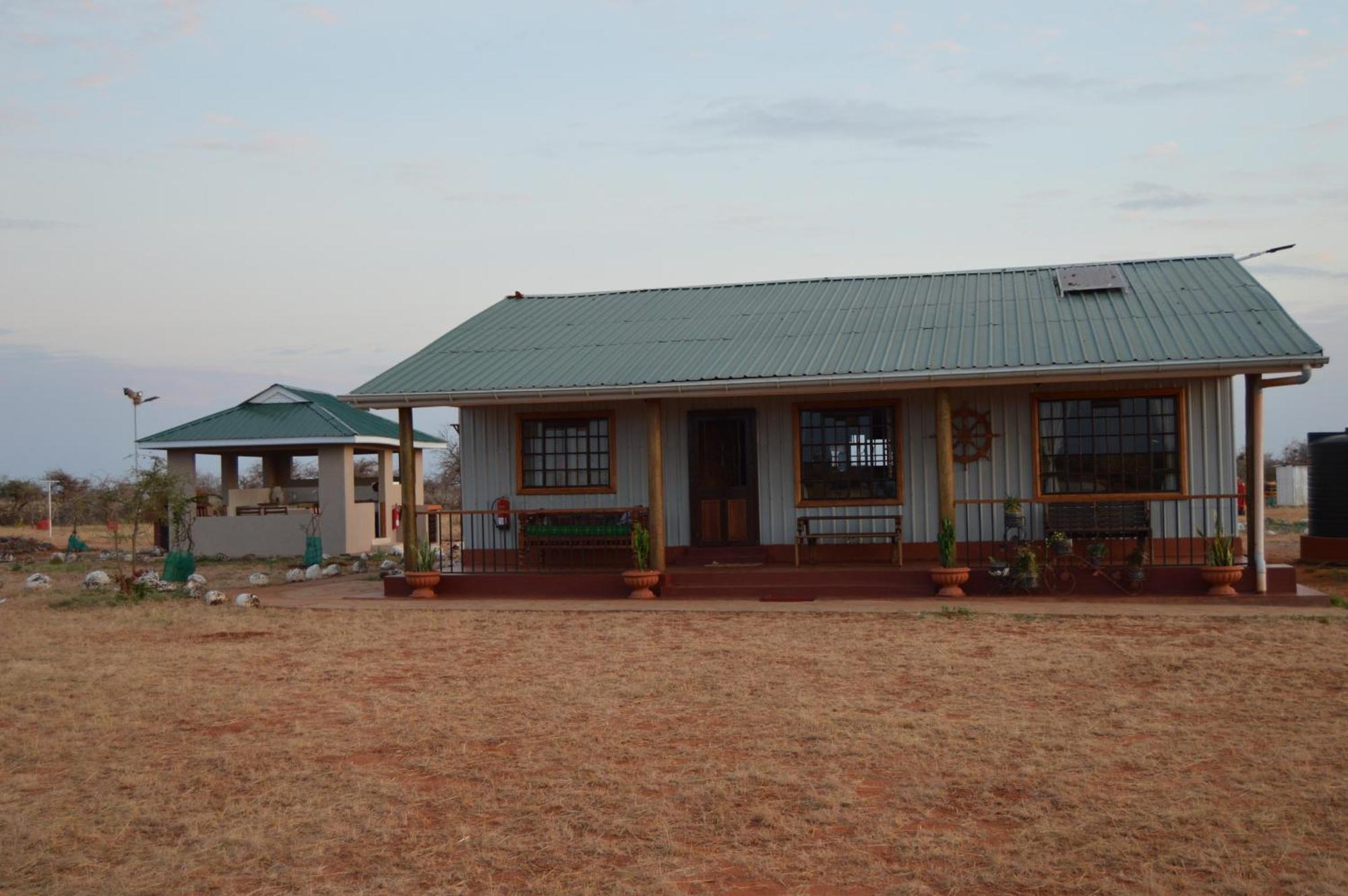 Wild Ndovu Cottage. *