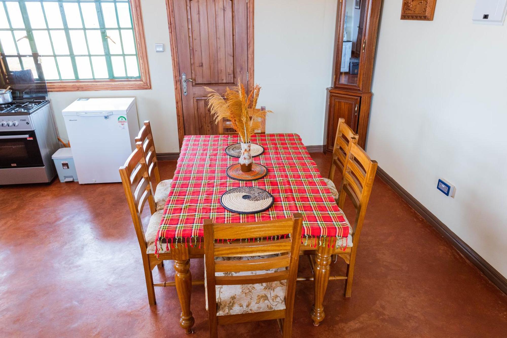 Wild Ndovu Cottage. Amboseli